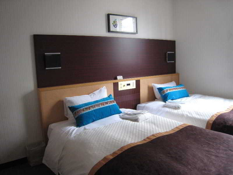 Toyoko Inn Tokyo Asakusa Senzoku Tsukuba Express Exterior foto